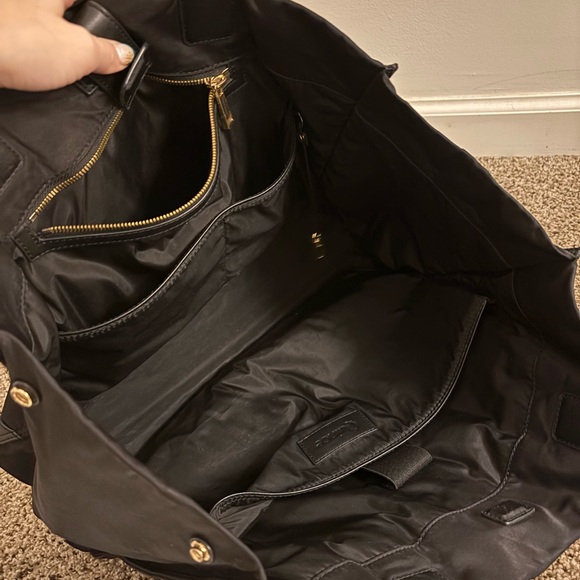 Quince nylon tote bag in black - Picture 11 of 12